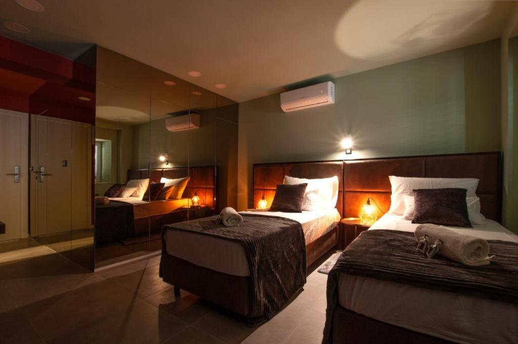 X Boutique Marinac Studio Apartments & Rooms Sibenik Luaran gambar