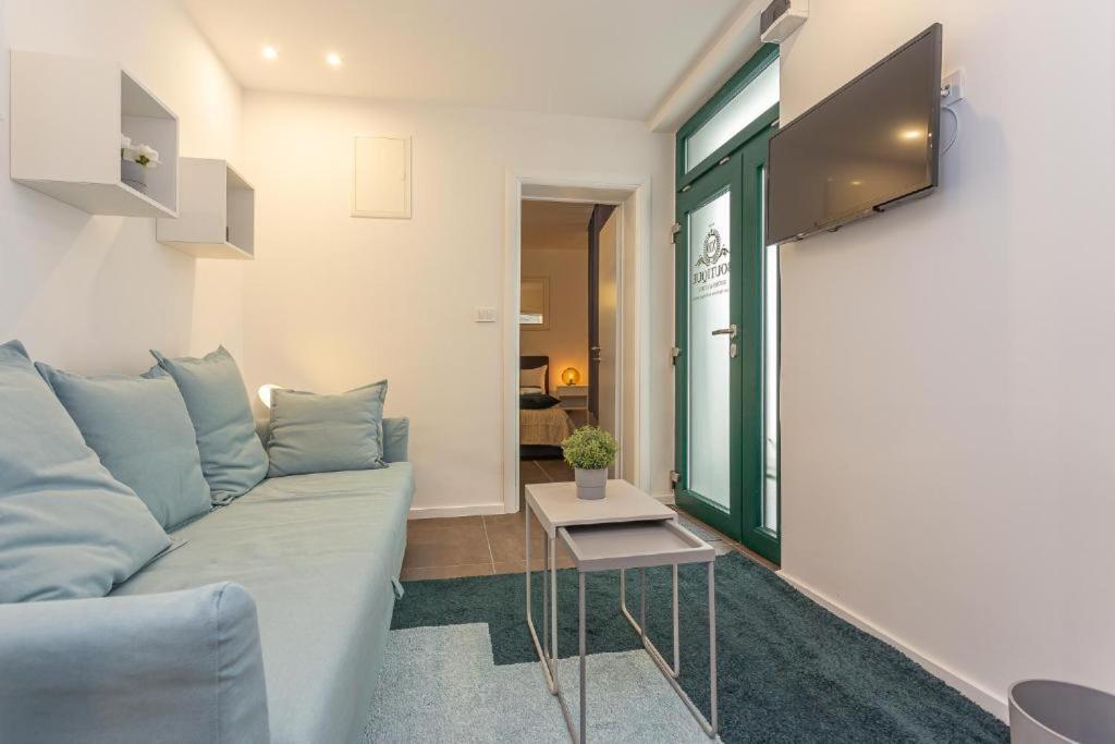 X Boutique Marinac Studio Apartments & Rooms Sibenik Luaran gambar