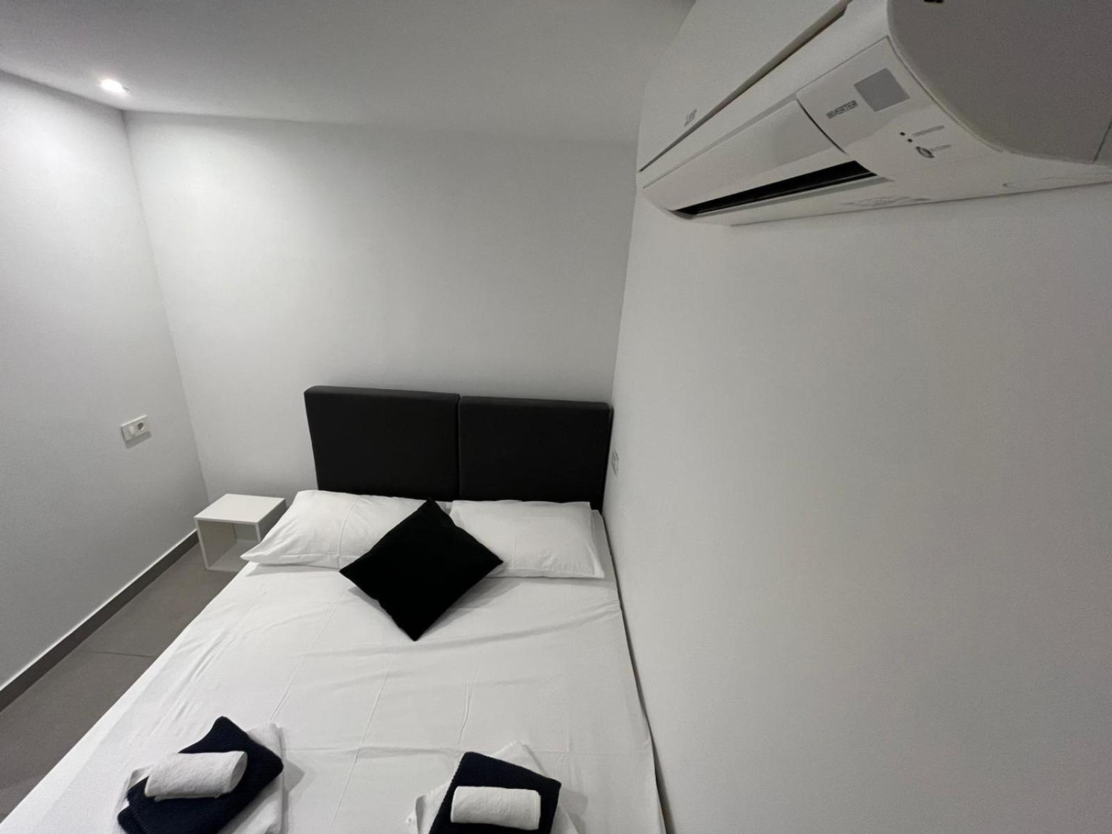 X Boutique Marinac Studio Apartments & Rooms Sibenik Luaran gambar